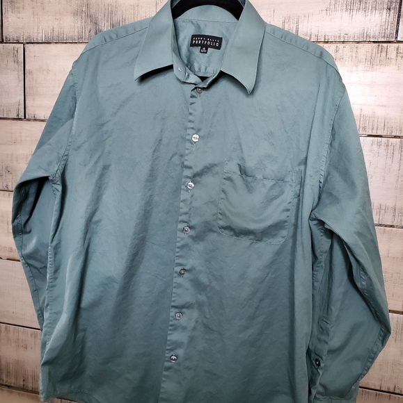Perry Ellis button down - Picture 4 of 4